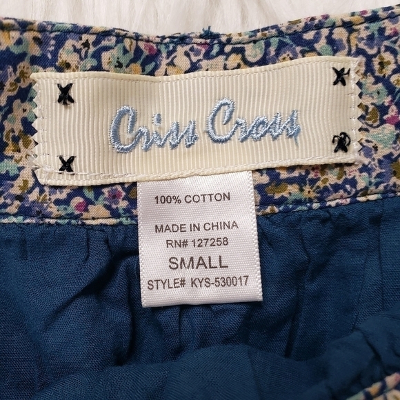 𝅺criss-cross Floral Skirt - Picture 3 of 4